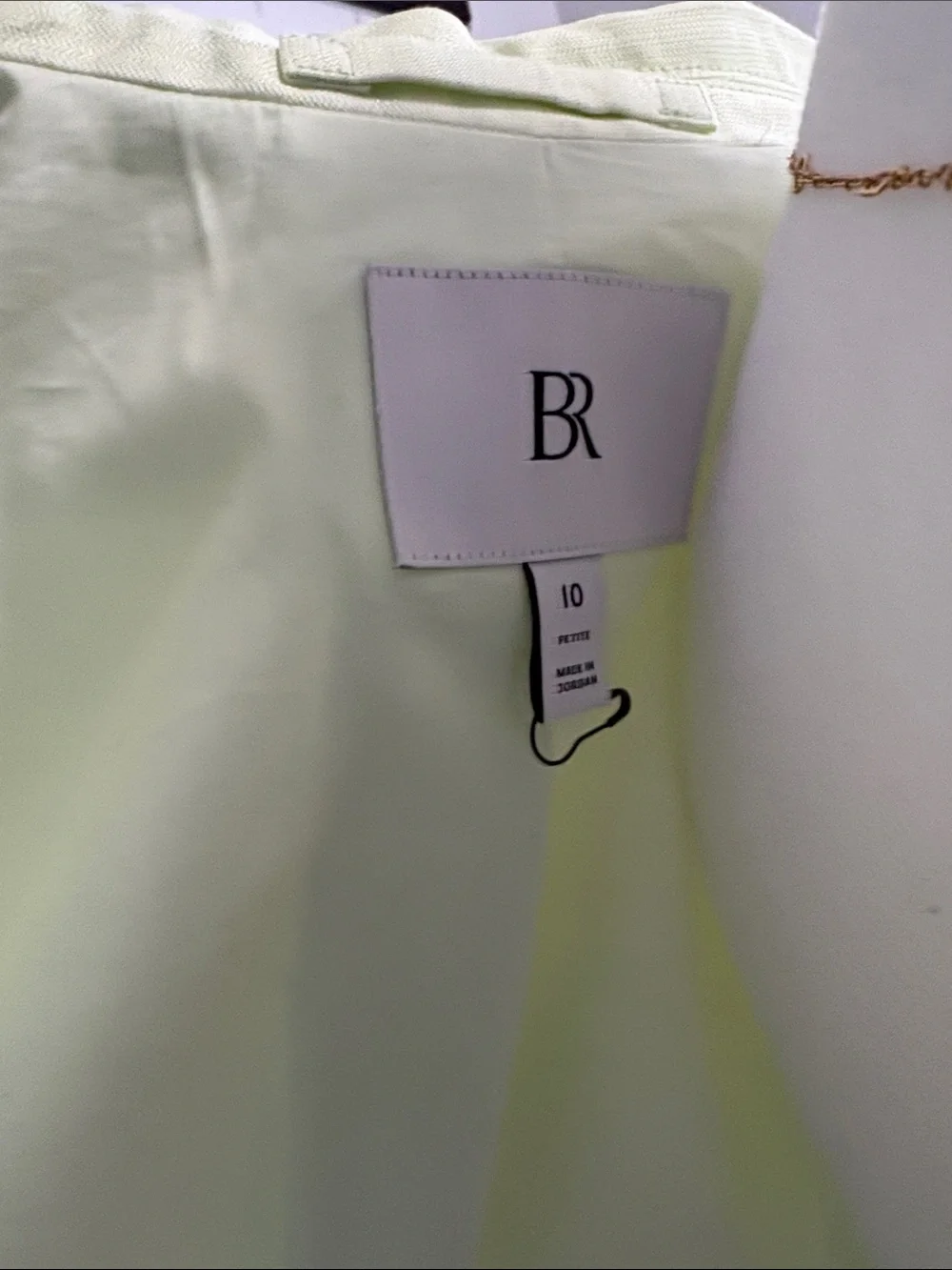Banana Republic chic single